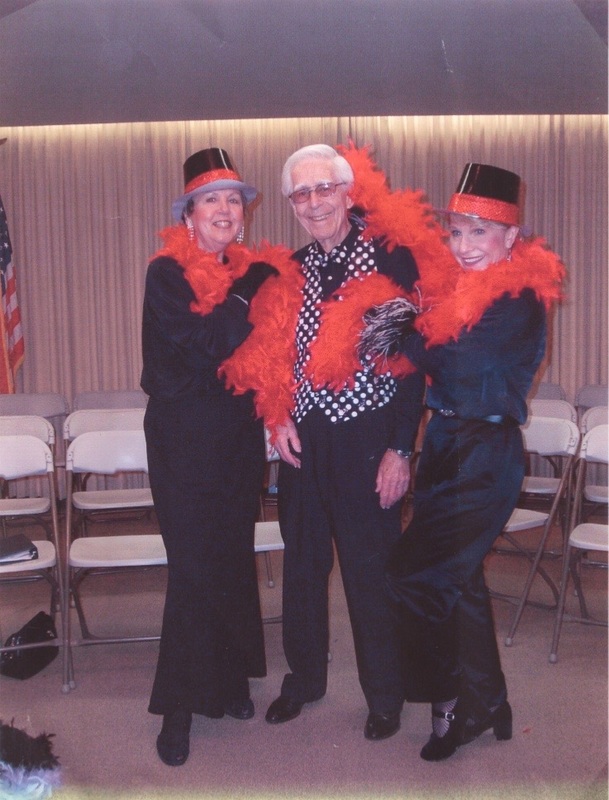 guy-and-2-ladies Guy and 2 ladies